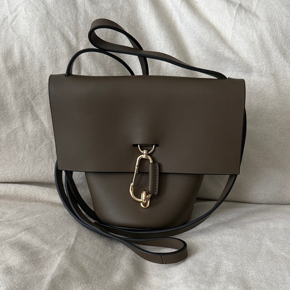 Elegant Brown Leather Shoulder Bag